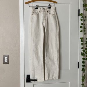 White Urban Outfitters BDG “Cow Boy Jeans” jeans size 24